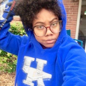 Meet your Posher, Andria